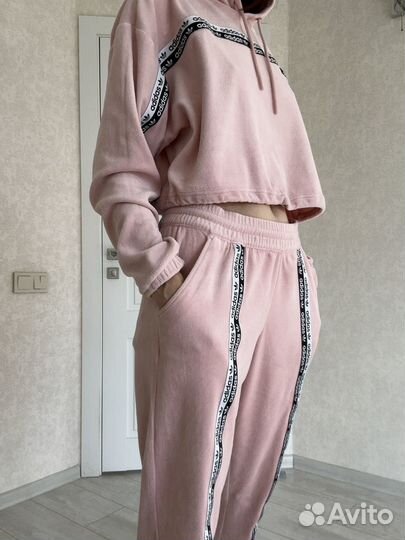 Продаю Спортивный костюм Adidas оригинал