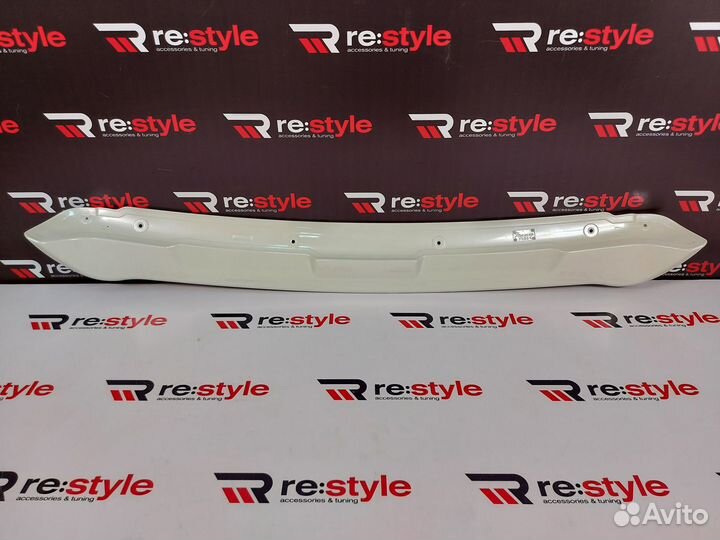 Спойлер Toyota Hiace H200 2007-2010г