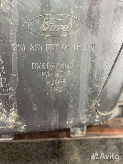 Обшивка двери передней левой Ford Focus 3 2011 CB8