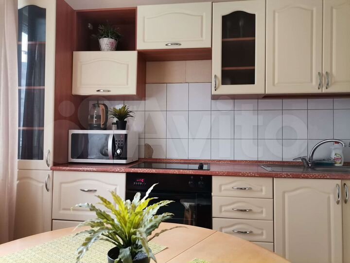 2-к. квартира, 53 м², 1/9 эт.