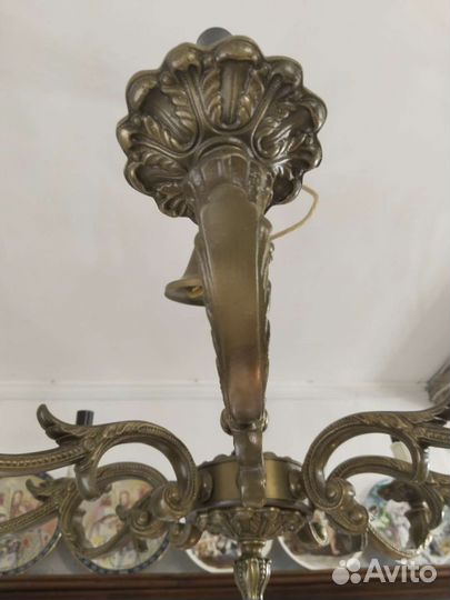 Старинная люстра