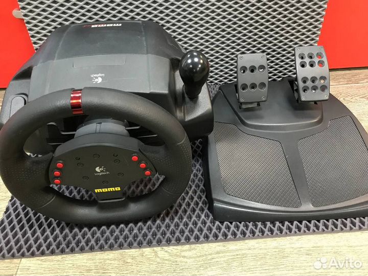 Руль Logitech momo Racing Force Feedback Wheel(14)