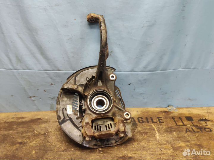 Кулак передний правый Toyota LC200 2016г 1vdftv