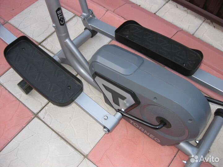 Эллиптический тренажер Torneo Vento C-218