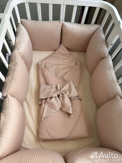 Бортики подушки и покрывало в детскую кроватку