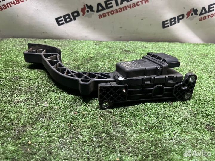 Педаль газа Ford Focus 2 седан 1.6 shda 2010