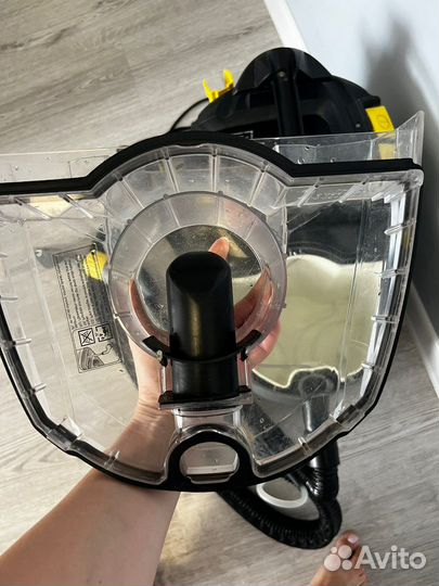 Профессиональный моющий пылесос karcher puzzi 8 1
