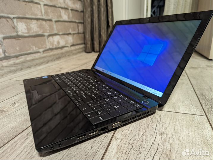 Ноутбук Toshiba i3-3110M/Intel HD 4000/500HDD/4RAM