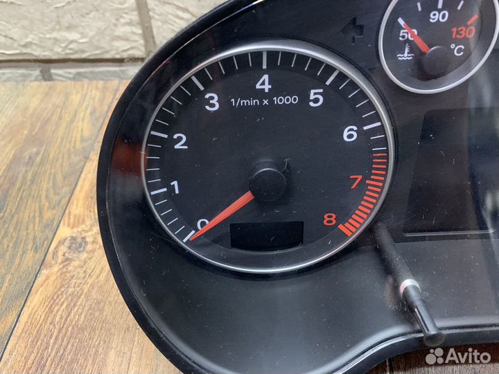 Audi A3 8P Панель приборов