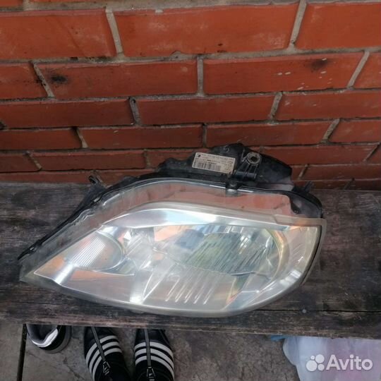 Фара левая на renault logan 1