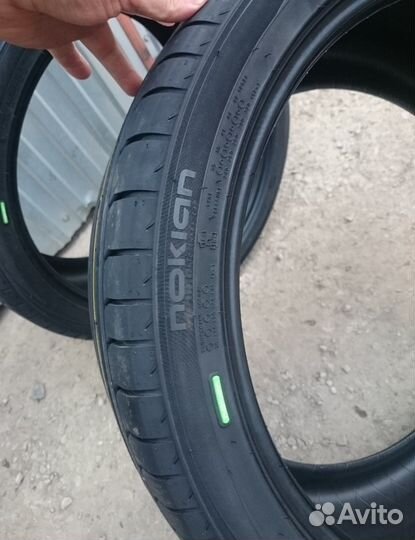 Nokian Tyres Hakka Black 2 245/35 R21 96Y