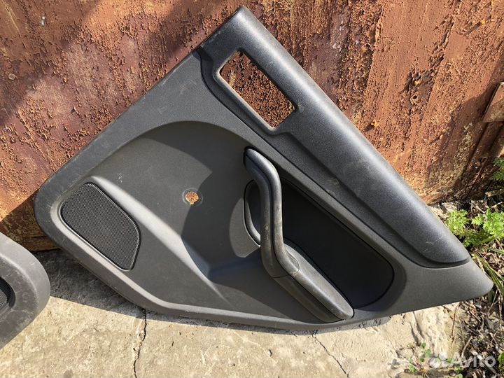 Задние дверные карты Ford Focus 2