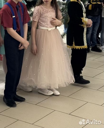 Нарядное платье для девочки 4-7 лет
