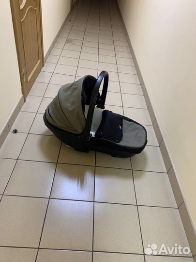 Коляска Chicco Trio Activ3 (три в одном)