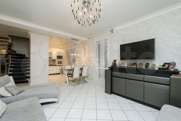 4-к. квартира, 133,2 м², 3/3 эт.