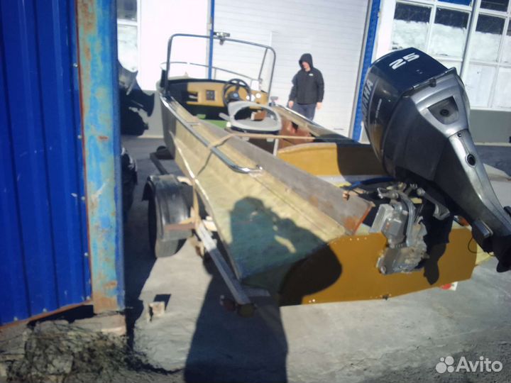 Лодка Казанка М