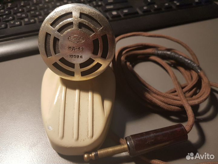 Старый ретро микрофон