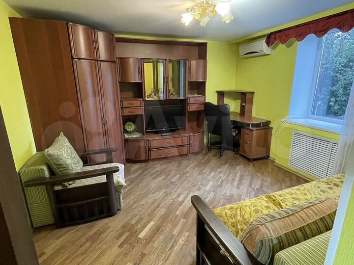 Дом 42 м² на участке 1 сот.