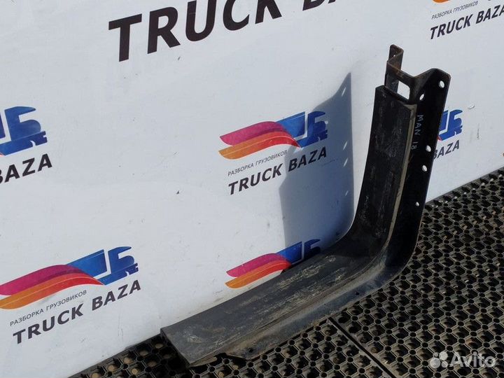 Кронштейн топливного бака