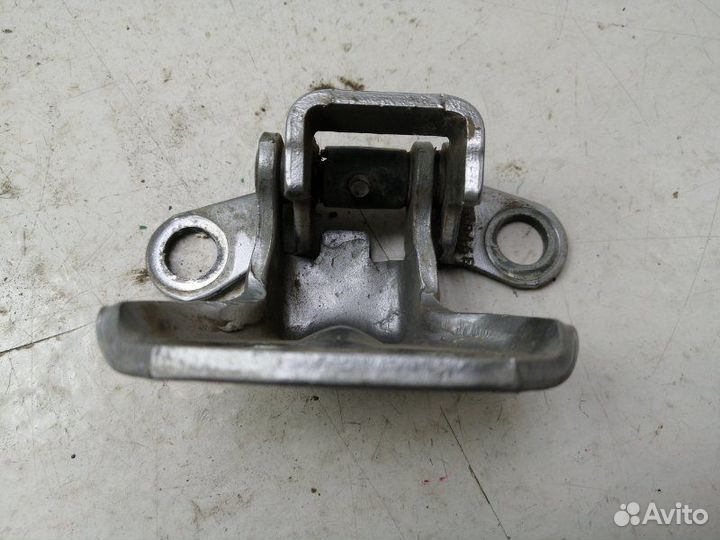 Петля двери задняя правая Ford Fusion CBK