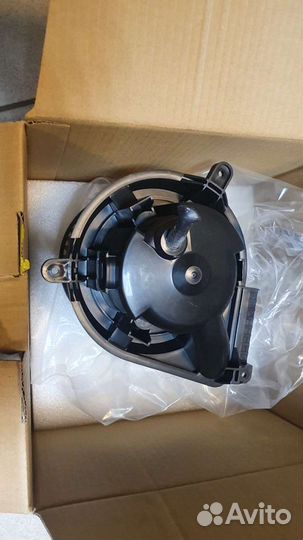 Моторчик ртопителя Mercedes Vito 638