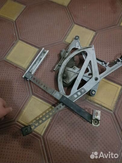 Стеклоподъемник mercedes w210