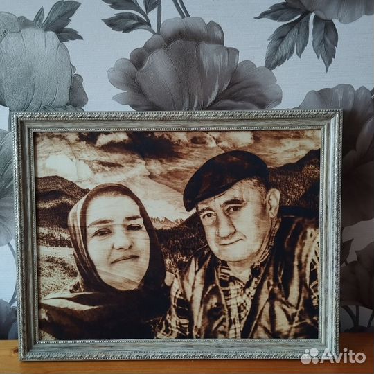 Выжигание портретов по фото на дереве Подарок