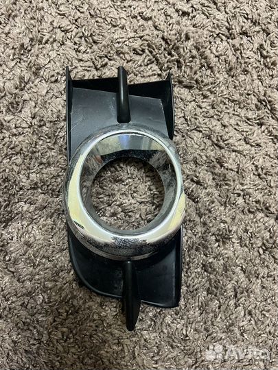 Тойота виш накладка на противотуманные фары