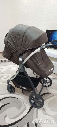 Прогулочная коляска