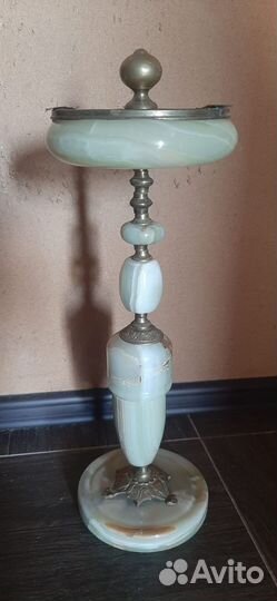 Пепельница из оникса