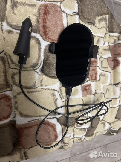 Держатель автомобильный с беспроводной зарядкой