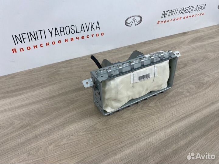 Подушка безопасности пассажирская Infiniti Qx56