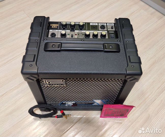Roland Cube 15X + Струны, Кабель (Комбоусилитель)