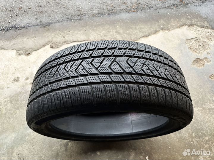 Pirelli Scorpion Winter 275/40 R22