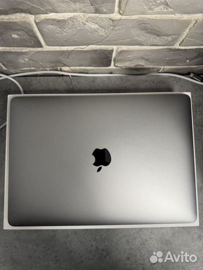 MacBook Air M1 2020 Отличное состояние