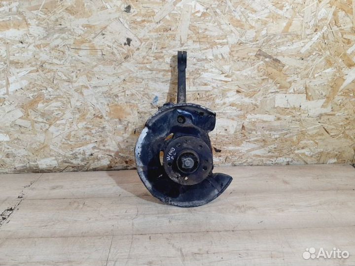 Кулак поворотный передний правый Mercedes-Benz