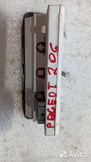 Часы Peugeot 206