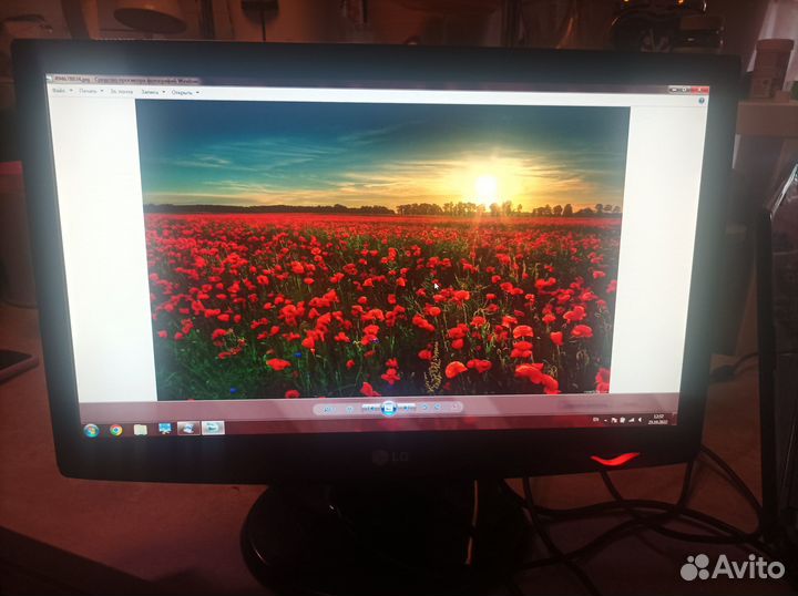 Монитор LG Flatron W2043TV 20