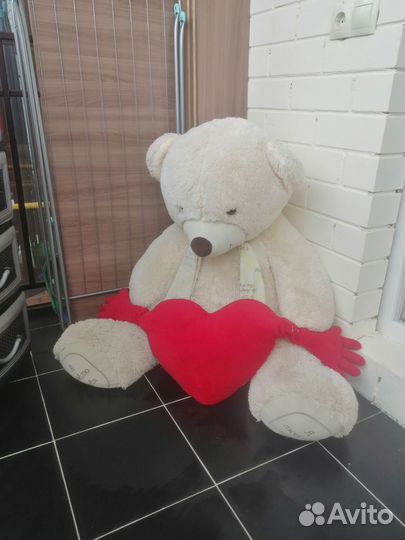 Плюшевый медведь