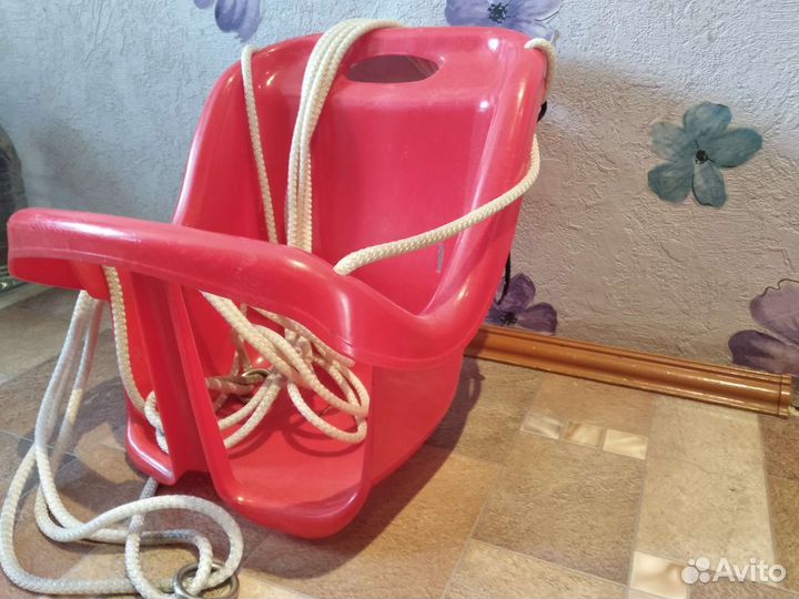 Детская качель подвесная