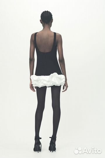 Платье женскоес рюшами Zara