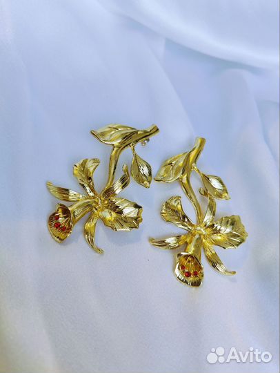 Крупные стильные серьги цветы