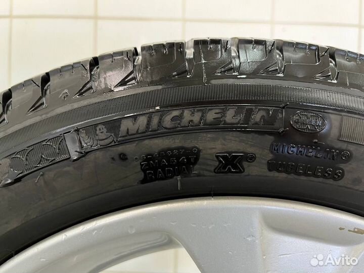 Michelin X-Ice XI3 225/50 R17 91H