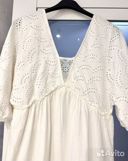 Платье с вышивкой ришелье ASOS