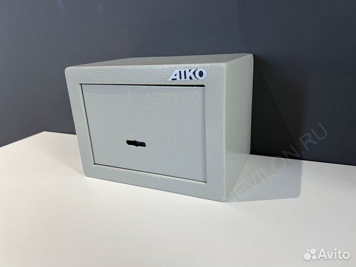 Сейф мебельный с ключевым замком