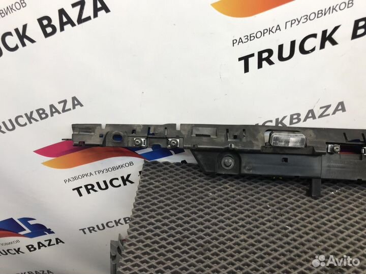 82903982 Кронштейн солнцезащитного козырька