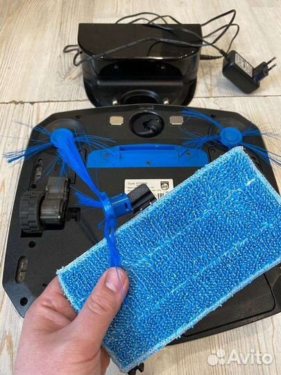 Робот пылесос philips fc 8796