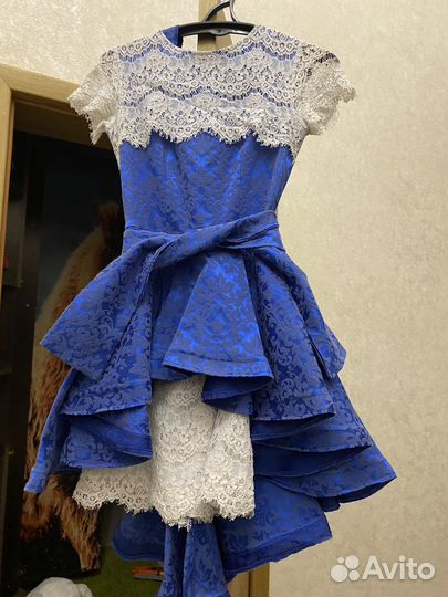 Платье золотой песок 42