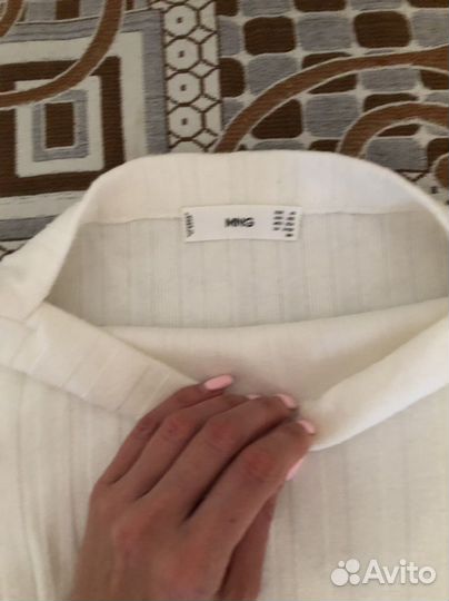 Джемпера, водолазки