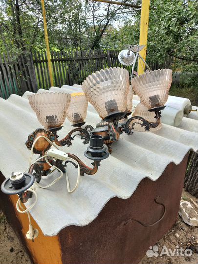 Комплект люстра и бра